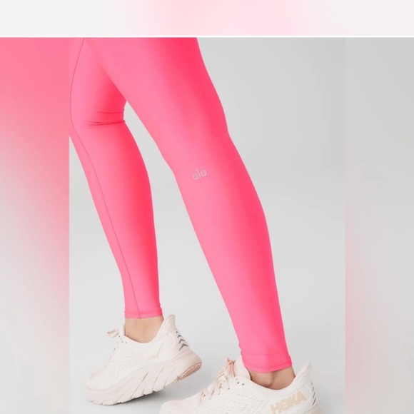 Alo yoga Vibrant Pink Workout Leggings - Picture 2 of 7